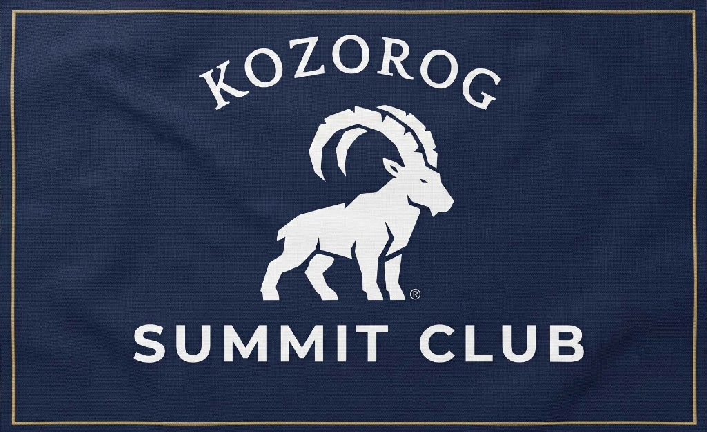 Summit Club Flag